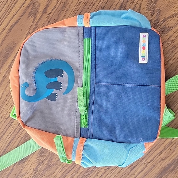 Toddler safety backpack harness with removable leash - Picture 3 of 4